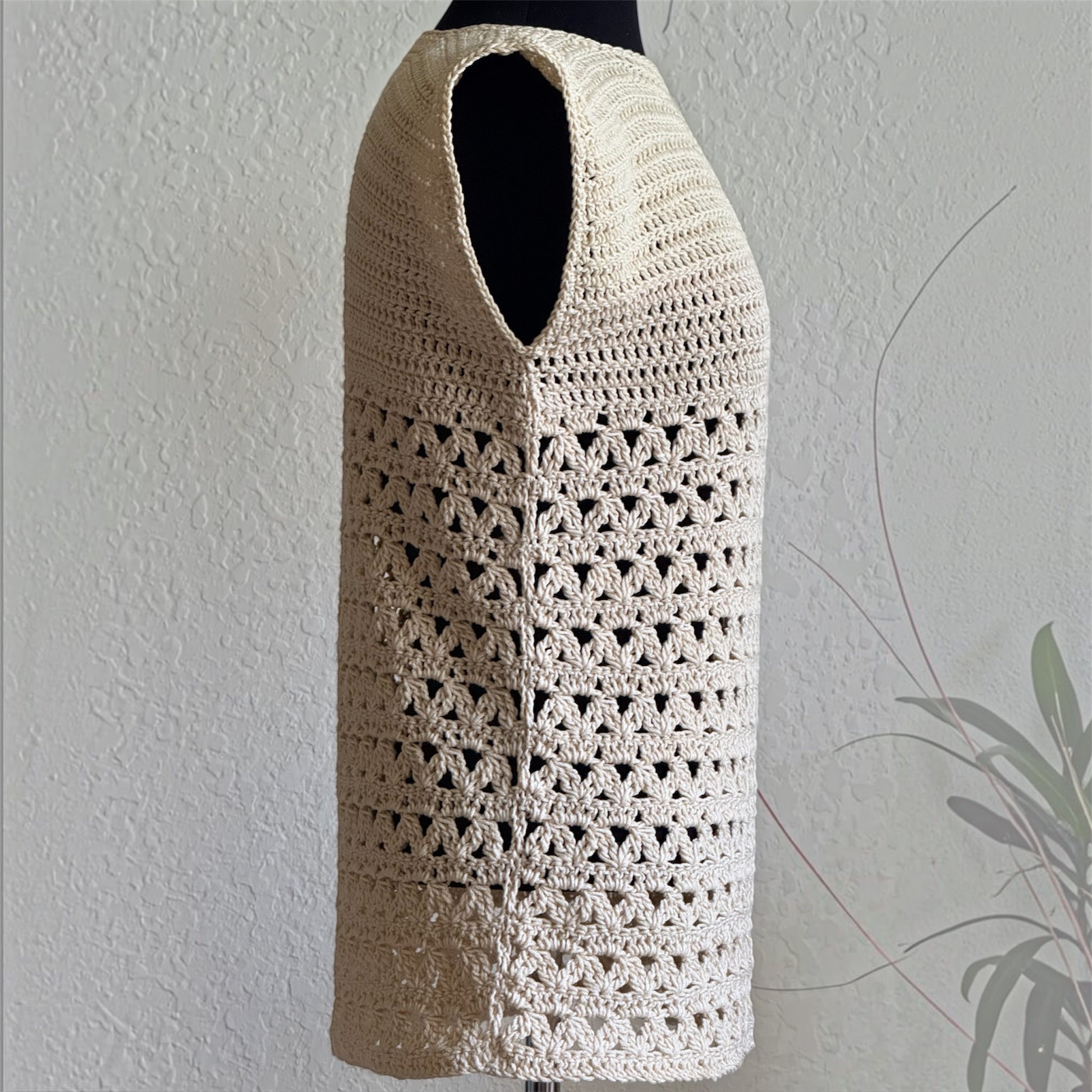 Side view — 17.5” side seam and armhole opening