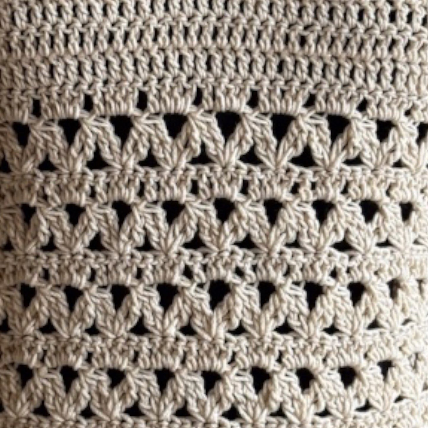 treble cluster zigzag stitch detail
