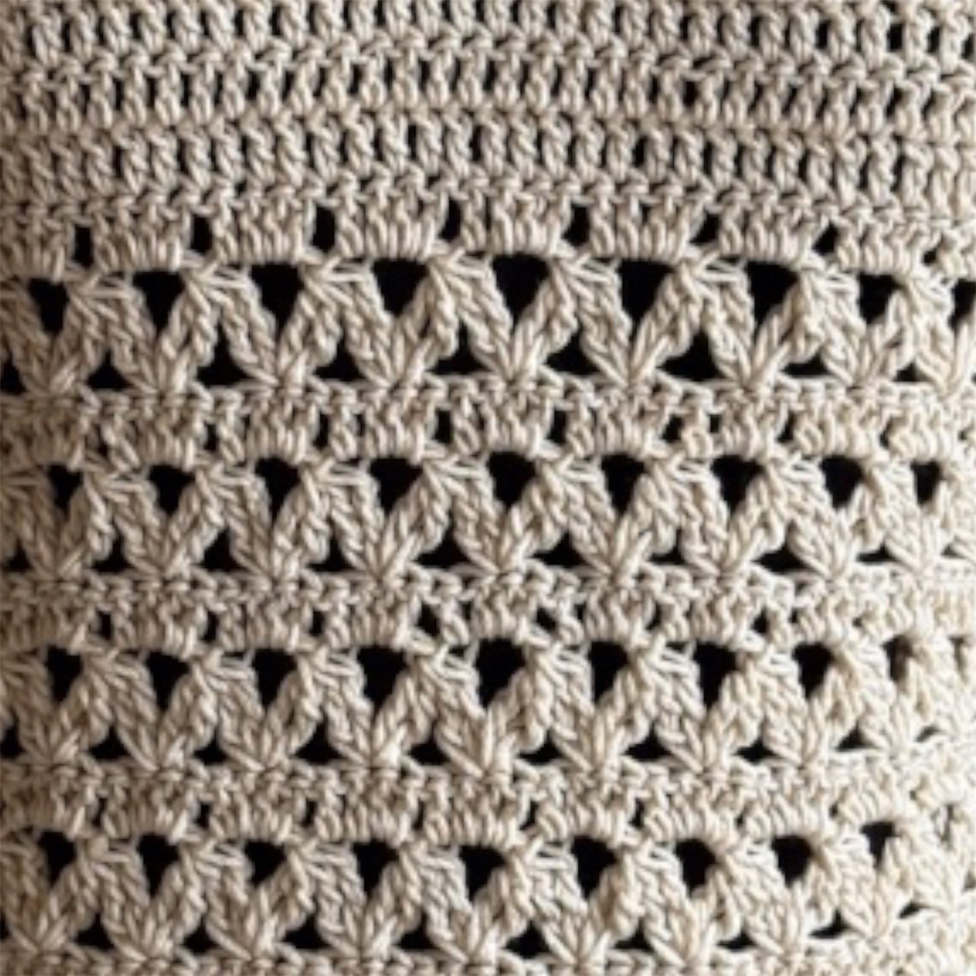 treble cluster zigzag stitch detail